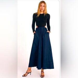 Something Navy Tara MIDI Dress in black and navy